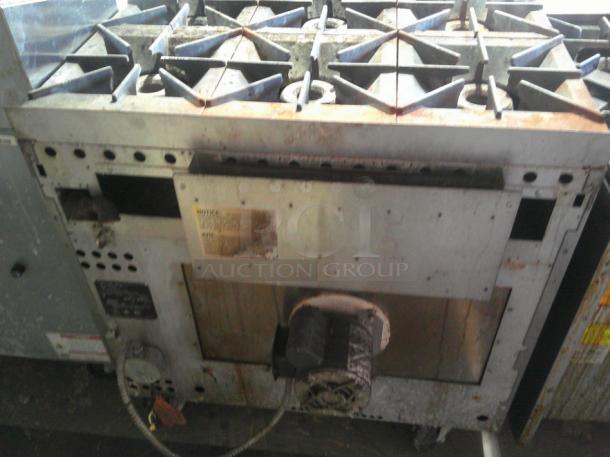 Vulcan 36C-6B 36" 6 Burner Gas Range w/ Convection Oven, Natural Gas Comes With Many Cast Iron Pans - Image 6 of 6