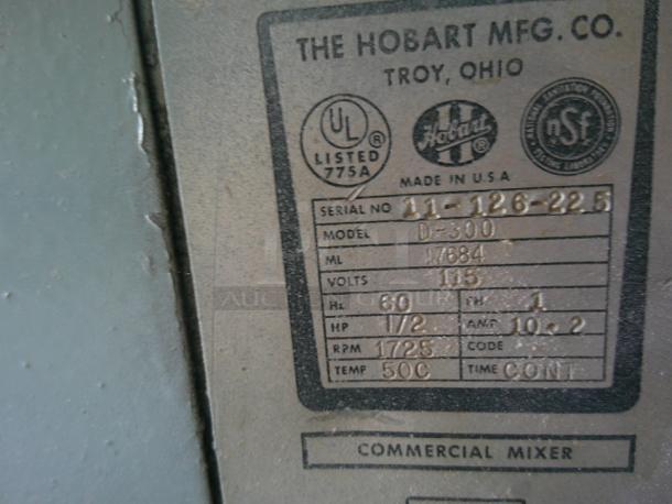 Nice Hobart D300 30 Quart Dough Bakery Pizza Mixer 115V 3/4 HP WITH ATTACHMENTS - Image 3 of 6