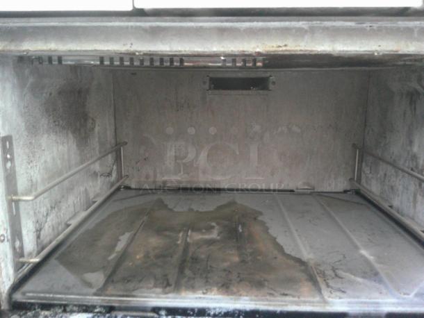 WOW NICE Sunfire 6 Burner Range / Oven Combo With Backsplash - Image 4 of 5