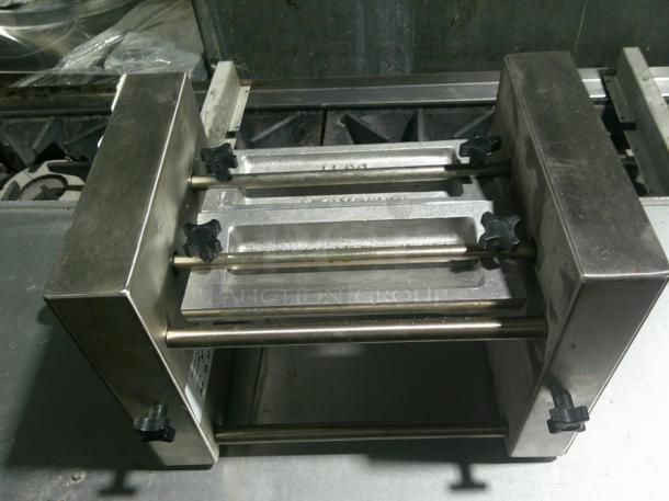 Somerset SPM-45 Manual Pastry and Turnover Machine - Image 1 of 5