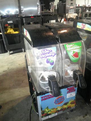 TESTED BARRELS FREEZE Crathco I-PRO 2 Double 2.9 Gallon Granita / Slushy / Frozen Beverage Machine