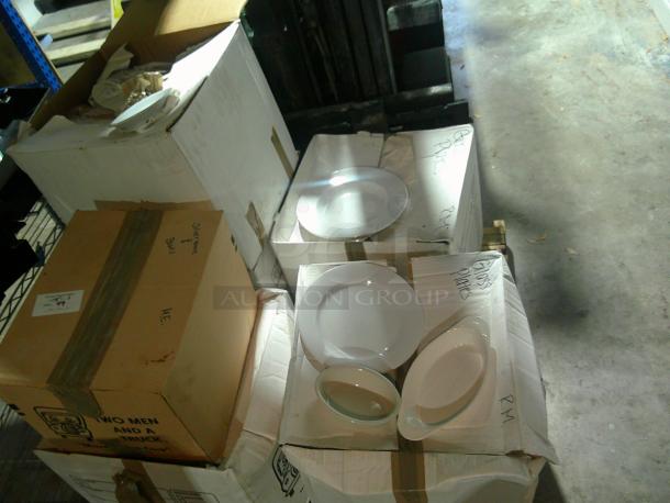 LIQUIDATION PALLET White Dishes, Stock Your Whole Dining Room! Bowls, Plates, and More! ALL ONE MONEY - Image 1 of 5