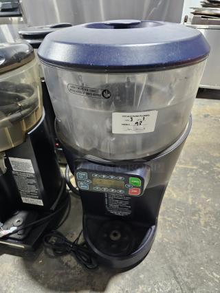 NICE Hamilton Beach HBS1400R Revolution 3 hp 64 oz. Bar Ice Shaver and Blender - 120V