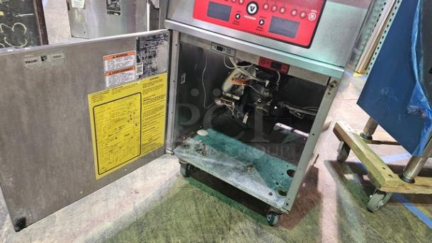 Vulcan 1TR85C-1 PowerFry3 Natural Gas 85-90 lb. Floor Fryer with Computer Controls - 90,000 BTU. - Image 5 of 6