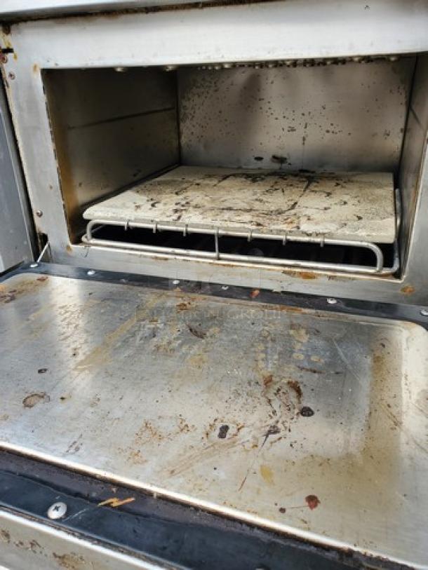 Turbo Chef Rapid Cook Oven. Front is dented. - Image 4 of 9