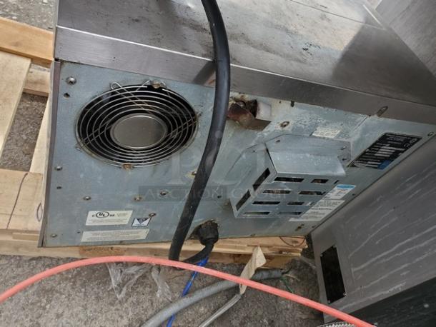 Turbo Chef Rapid Cook Oven. Front is dented. - Image 7 of 9