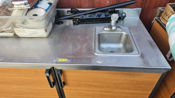 Subway Work Table w/ Sink. Contents on top are not included. - Image 2 of 3
