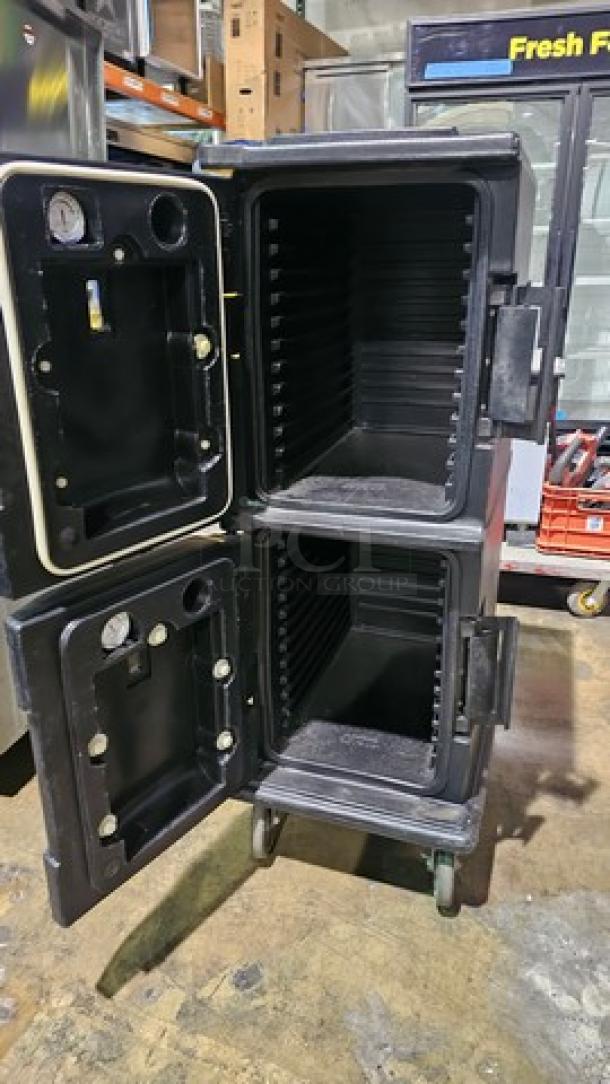 Cambro UPCH80011 Ultra Camcart Heated Food Pan Carrier. - Image 2 of 3