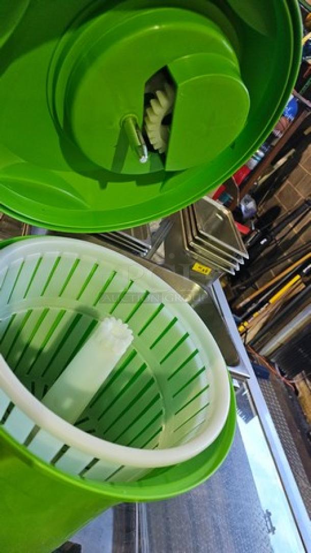 Choice Food Prep 2.5 Gallon Salad Spinner / Dryer - Image 2 of 4