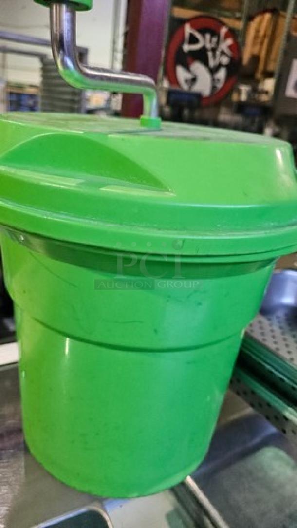 Choice Food Prep 2.5 Gallon Salad Spinner / Dryer - Image 4 of 4