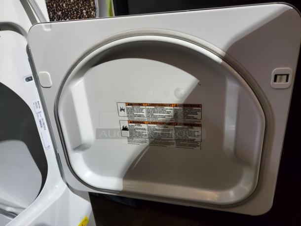 Large Capacity Top Load Dryer with Wrinkle Control – 7.0 cu. ft. - Image 4 of 8