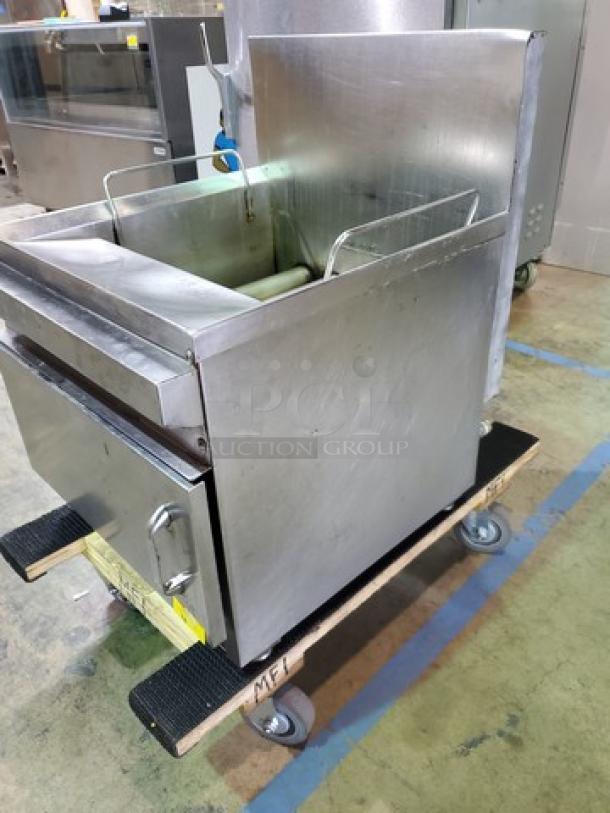 Cecilware Natural Gas Countertop Fryer - Image 2 of 10