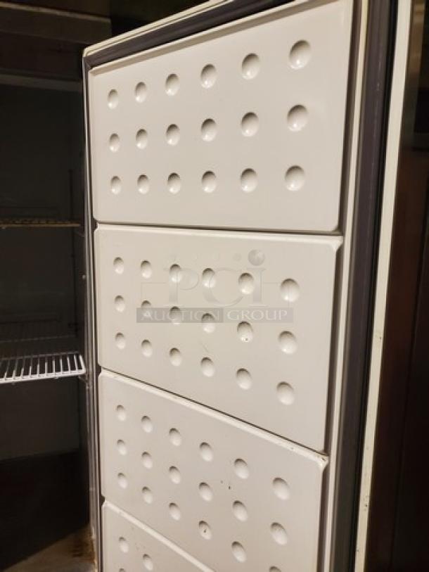 Entree CF2 49 Cu.Ft. Commercial 2 Door Stainless Freezer. On Casters - Image 5 of 13