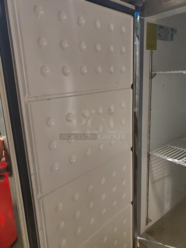 Entree CF2 49 Cu.Ft. Commercial 2 Door Stainless Freezer. On Casters - Image 6 of 13