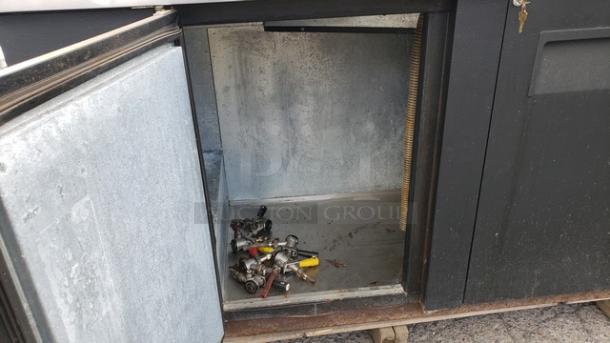 True TDD-4 2 Single Tap Kegerator Beer Dispenser - Image 2 of 9