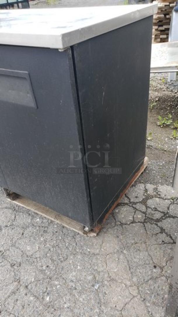 True TDD-4 2 Single Tap Kegerator Beer Dispenser - Image 9 of 9