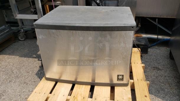 Manitowoc QY0674C Ice Machine no Bin. Water Cooled - Image 1 of 4