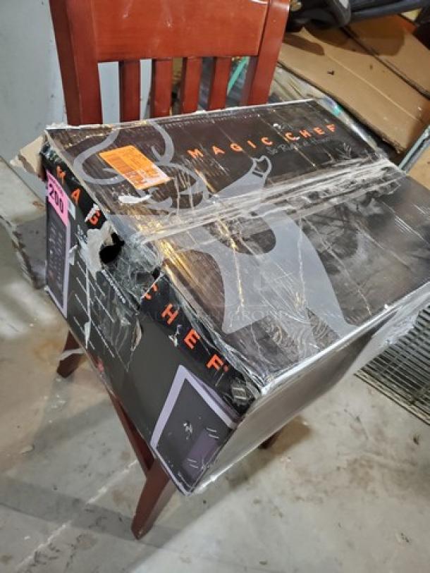 Magic Chef Countertop Microwave. Still in box! - Image 3 of 3