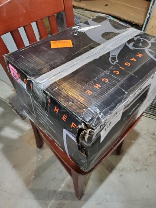 Magic Chef Countertop Microwave. Still in box! - Image 2 of 3