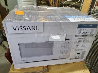 Vissani Midsize Countertop Microwave. Still in box!