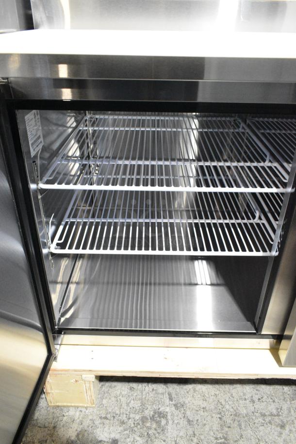 BRAND NEW SCRATCH AND DENT! 2024 Migali C-PP67-HC Stainless Steel Commercial Pizza Prep Table. 115 Volts, 1 Phase. Serial C-PP67-HC240424C005. Tested and Working! - Image 6 of 8