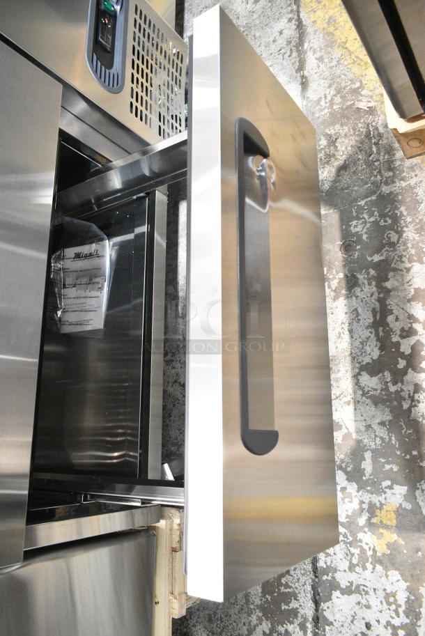 BRAND NEW SCRATCH AND DENT! 2024 Migali C-PP44-D-HC Stainless Steel Commercial Pizza Prep Table w/ 2 Drawers on Commercial Casters. 115 Volts, 1 Phase. Serial C-PP44-D-HC240528C003. Tested and Working! - Image 8 of 10