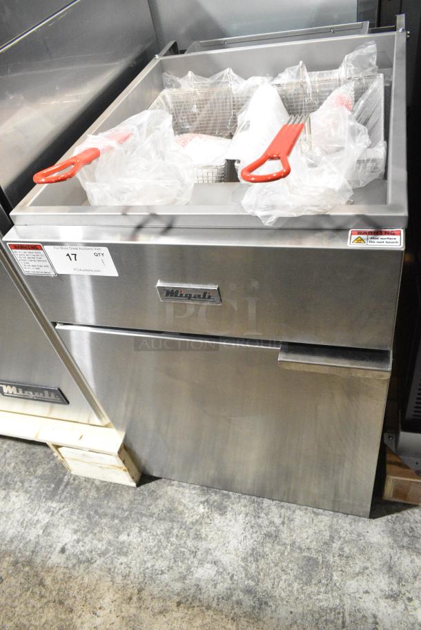 BRAND NEW SCRATCH AND DENT! 2024 Migali C-F75-LP Stainless Steel Commercial Propane Gas Powered 75 Pound Capacity Deep Fat Fryer w/ 2 Metal Fry Baskets. 150,000 BTU. Serial C-F75-LP2404150006. Tested and Working! - Image 2 of 10