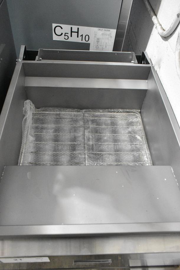 BRAND NEW SCRATCH AND DENT! 2024 Migali C-F75-LP Stainless Steel Commercial Propane Gas Powered 75 Pound Capacity Deep Fat Fryer w/ 2 Metal Fry Baskets. 150,000 BTU. Serial C-F75-LP2404150010. - Image 7 of 10