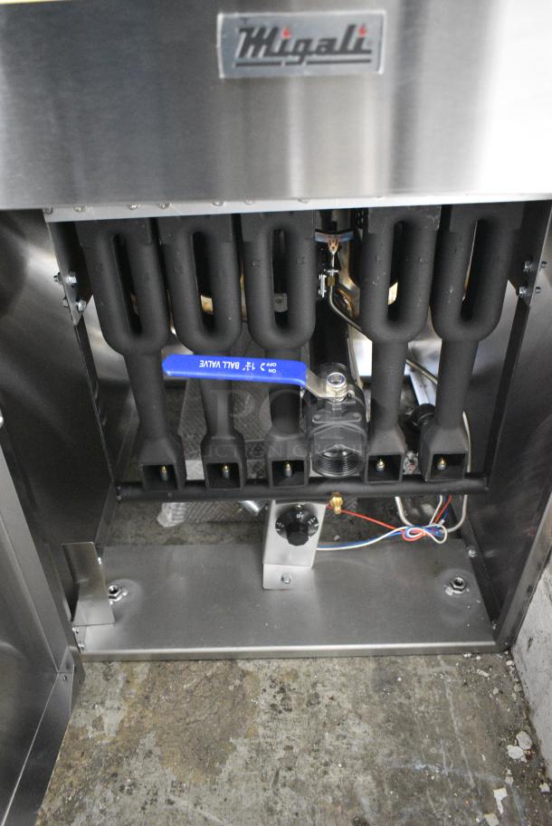 BRAND NEW SCRATCH AND DENT! 2024 Migali C-F75-LP Stainless Steel Commercial Propane Gas Powered 75 Pound Capacity Deep Fat Fryer w/ 2 Metal Fry Baskets. 150,000 BTU. Serial C-F75-LP2404150010. - Image 8 of 10