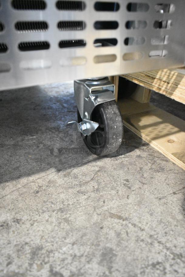 BRAND NEW SCRATCH AND DENT! 2024 Migali C-PP44-D-HC Stainless Steel Commercial Pizza Prep Table w/ 4 Drawers on Commercial Casters. 115 Volts, 1 Phase. Serial C-PP67-HCT03230814092T0036. Tested and Working! - Image 4 of 14
