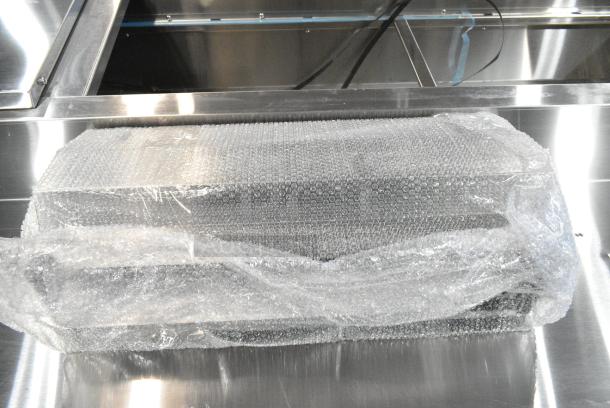 BRAND NEW SCRATCH AND DENT! 2024 Migali C-F75-LP Stainless Steel Commercial Propane Gas Powered 75 Pound Capacity Deep Fat Fryer w/ 2 Metal Fry Baskets. 150,000 BTU. Serial C-F75-LP2404020005. - Image 4 of 12