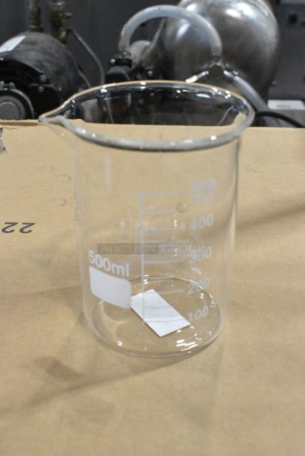 4 BRAND NEW SCRATCH AND DENT! GBE17 American Metalcraft GBE17 Chemistry Collection 17 oz. (500 mL) Beaker Glass. 4 Times Your Bid! - Image 3 of 5
