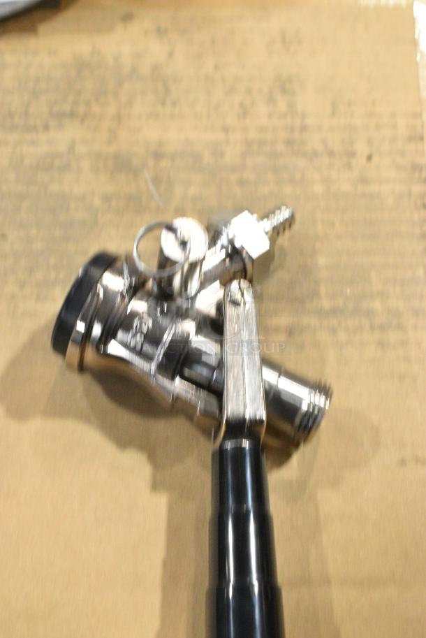 2 BRAND NEW SCRATCH AND DENT! Items Including Avantco 178COUPLER Talos 1022704 "D" System Beer Keg Coupler and Metal Vegetable Slicer Blade. 2 Times Your Bid! - Image 4 of 9