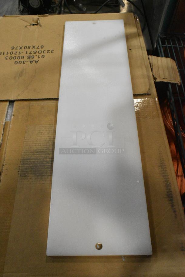 BRAND NEW SCRATCH AND DENT! White Cutting Board. - Image 3 of 4