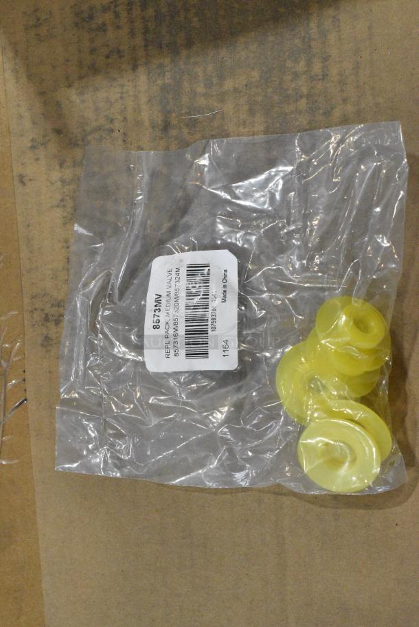 BRAND NEW SCRATCH AND DENT! Box of 8573MV San Jamar 8573MV Yellow Medium Viscosity Valve for EZ-KLEEN® Sauce Bottles - Image 3 of 5
