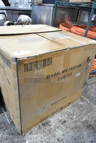BRAND NEW SCRATCH AND DENT! Watson ME7A075B Electric Power Recliner Single Sofa Chair