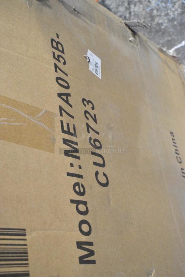 BRAND NEW SCRATCH AND DENT! Watson ME7A075B Electric Power Recliner Single Sofa Chair - Image 2 of 2