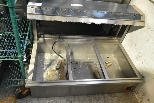 BRAND NEW SCRATCH AND DENT! Vollrath Cayenne 40732 Stainless Steel Portable Bain Marie Hot Display Case. See Pictures for Broken Glass. 120 Volts, 1 Phase. - Image 1 of 6
