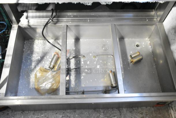 BRAND NEW SCRATCH AND DENT! Vollrath Cayenne 40732 Stainless Steel Portable Bain Marie Hot Display Case. See Pictures for Broken Glass. 120 Volts, 1 Phase. - Image 3 of 6