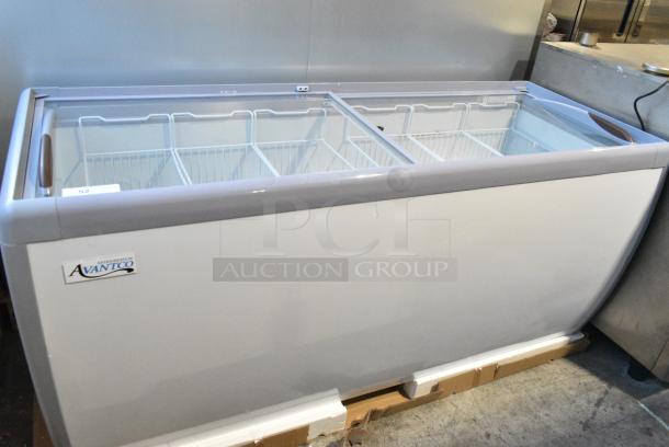 BRAND NEW SCRATCH AND DENT! Avantco 360DFF20HCL DFF20-HCL 70 7/8" Customizable Flat Top Display Ice Cream Freezer Merchandiser. 115 Volts, 1 Phase. Tested and Powers On But Does Not Get Cold - Image 1 of 6