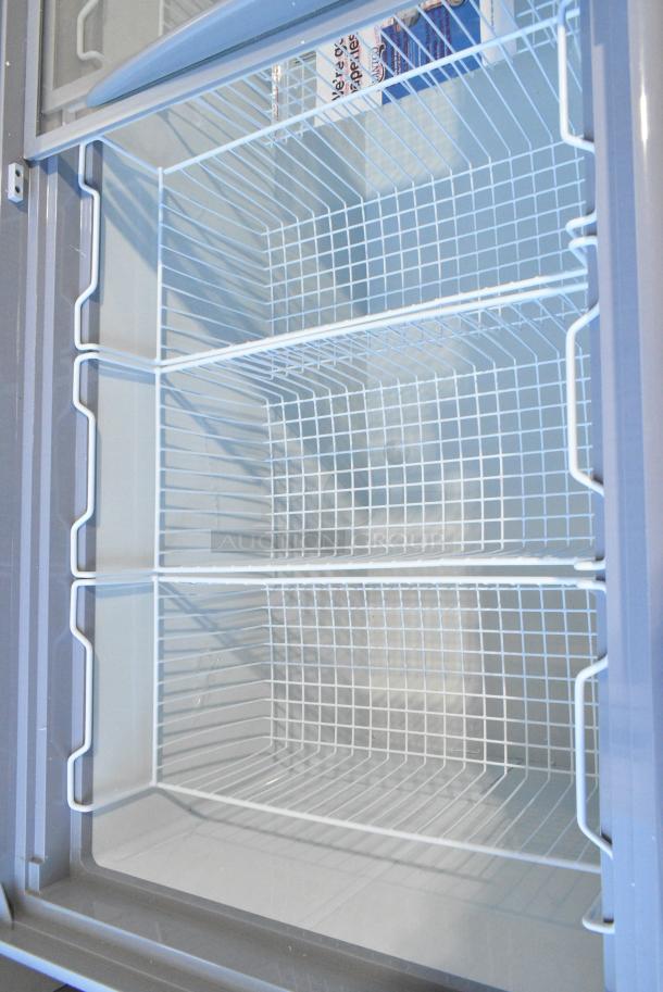 BRAND NEW SCRATCH AND DENT! Avantco 360DFF20HCL DFF20-HCL 70 7/8" Customizable Flat Top Display Ice Cream Freezer Merchandiser. 115 Volts, 1 Phase. Tested and Powers On But Does Not Get Cold - Image 3 of 6