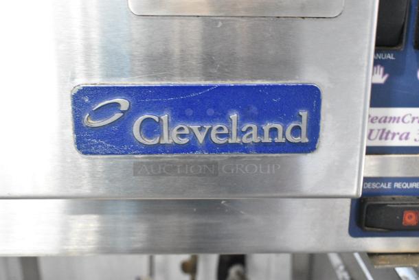 Cleveland 21CET8208WALNP SteamCraft Ultra 3 Stainless Steel Commercial Electric Powered Single Deck Steam Cabinet on Stand. 208/240 Volts, 1/3 Phase. - Image 3 of 6