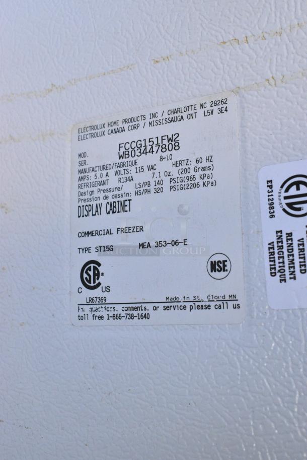 Frigidaire FCCG151FW2 Metal Commercial Chest Freezer Merchandiser on Commercial Casters. 115 Volts, 1 Phase. Tested and Working! - Image 6 of 6