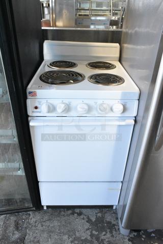 Holiday Metal Electric Powered 4 Burner Range w/ Oven. 208 Volts, 1 Phase.