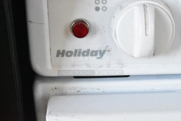 Holiday Metal Electric Powered 4 Burner Range w/ Oven. 208 Volts, 1 Phase. - Image 2 of 5