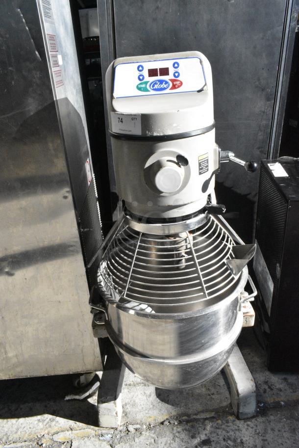 Globe SP60 Metal Commercial Floor Style 60 Quart Planetary Dough Mixer w/ Stainless Steel Mixing Bowl, Bowl Guard. 220 Volts, 1 Phase. - Image 2 of 7