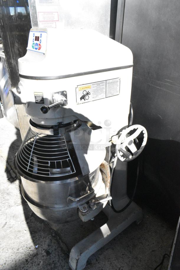 Globe SP60 Metal Commercial Floor Style 60 Quart Planetary Dough Mixer w/ Stainless Steel Mixing Bowl, Bowl Guard. 220 Volts, 1 Phase. - Image 4 of 7