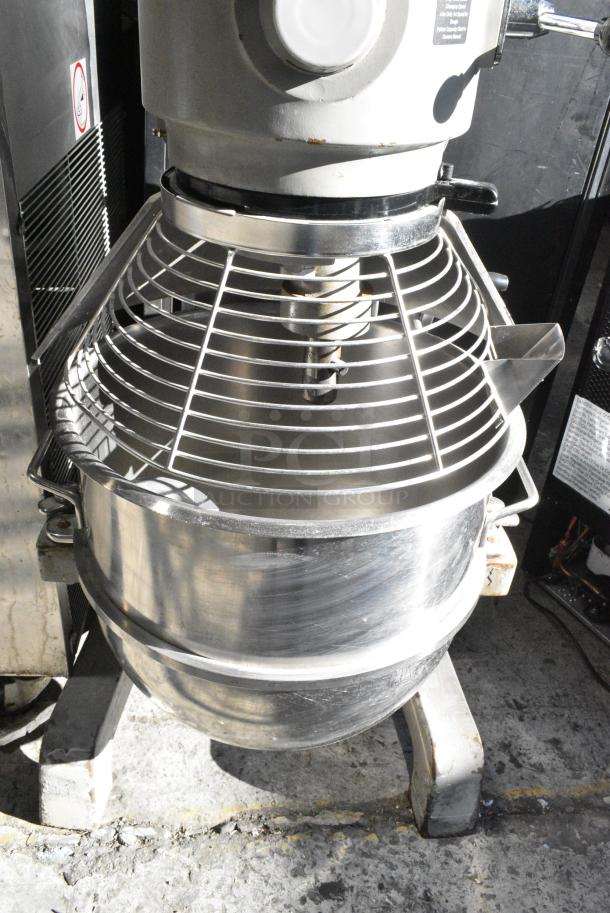 Globe SP60 Metal Commercial Floor Style 60 Quart Planetary Dough Mixer w/ Stainless Steel Mixing Bowl, Bowl Guard. 220 Volts, 1 Phase. - Image 5 of 7