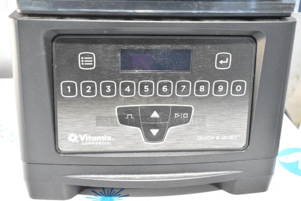 BRAND NEW SCRATCH AND DENT! 2024 Vita-Mix VM0222 Metal Commercial Countertop Blender w/ Clear Dome Cover. 120 Volts, 1 Phase. Tested and Working! - Image 3 of 7