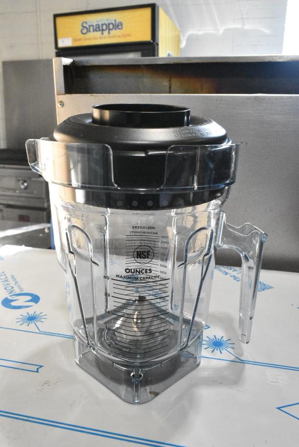 BRAND NEW SCRATCH AND DENT! 2024 Vita-Mix VM0222 Metal Commercial Countertop Blender w/ Clear Dome Cover. 120 Volts, 1 Phase. Tested and Working! - Image 6 of 7